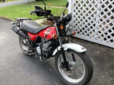 **Special fin de saison**Suzuki Van Van 200cc 2018. Très propre, très peu utilisée. 6746 Km Pour inf...