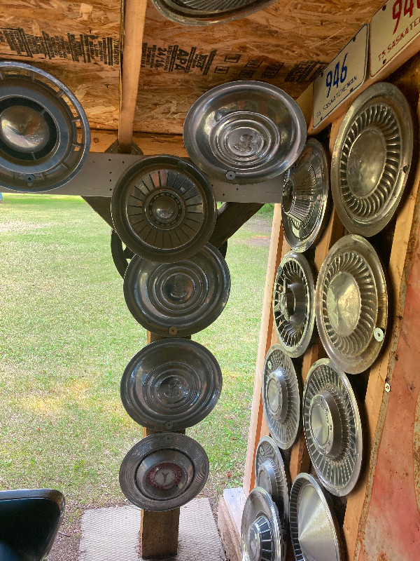 Vintage hubcaps in Tires & Rims in Prince Albert - Image 2