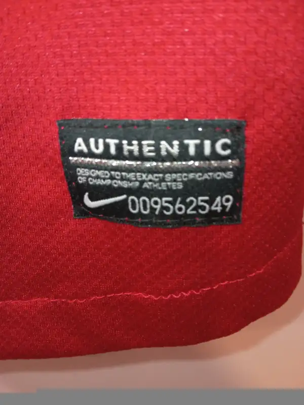 Nike FPF Portugal Soccer Jersey in Soccer in St. Catharines - Image 4