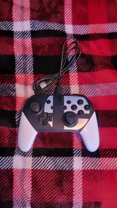 Nintendo Switch Pro Controller, Voir plus
