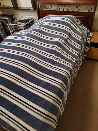 172 ads for double bed frame in Beds & Mattresses in Calgary