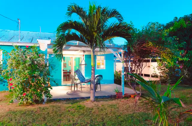 Grand Cayman SMB Private GuestHome jeffsresorts.com $280/ Nite! in Ontario in Canada - Image 2