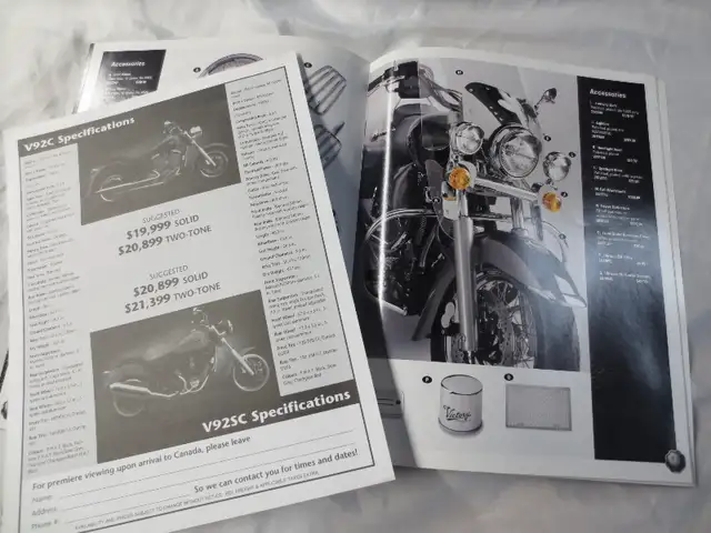 Victory Motorcycle 2000 catalogue in Arts & Collectibles in Cape Breton - Image 3
