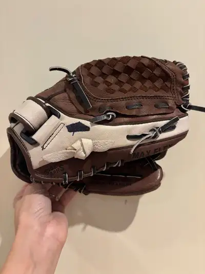 Mizuno Kids Leather Baseball Glove, View more