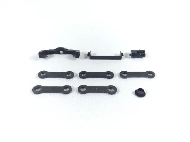 Lot #5 Assorted Model Train Parts & Pieces in Hobbies & Crafts in Moncton - Image 2