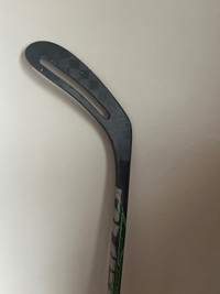 Right intermediate Bauer Sling 55 flex hockey stick