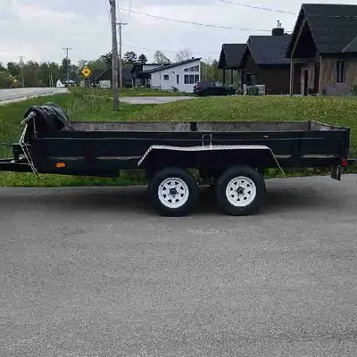 Remorque artisanale 6' largeur, 12' longueur. Essieux doubles, capacité 7000lbs. Freins électriques....
