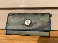 Tommy Hilfiger wallet 