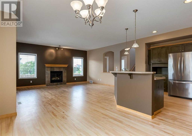 Beautiful 4-Bedroom Family Home for Rent in Chestermere in Long Term Rentals in Calgary - Image 3