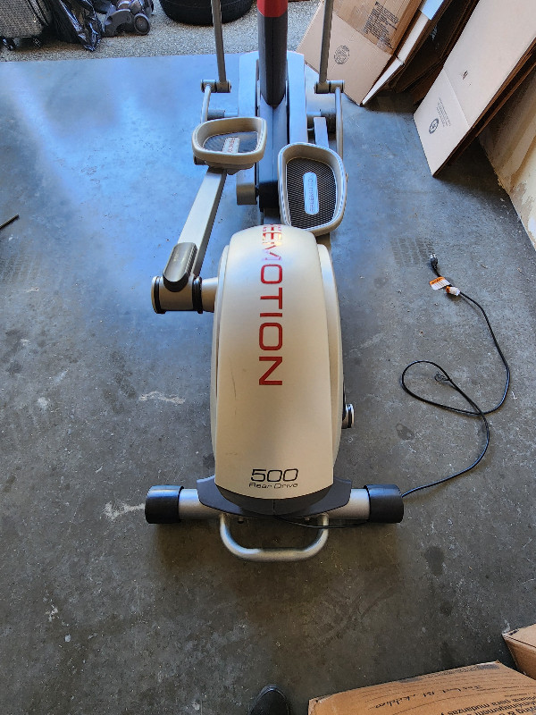 Freemotion Elliptical Trainer in Exercise Equipment in Vancouver - Image 3