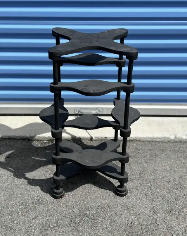 Vintage wood Plant stand in Bookcases & Shelving Units in Oshawa / Durham Region - Image 3