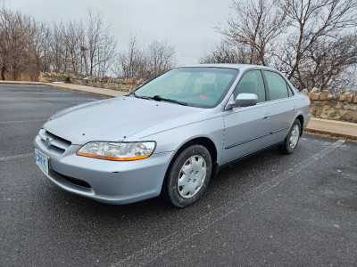 1999 Honda Accord  $3400