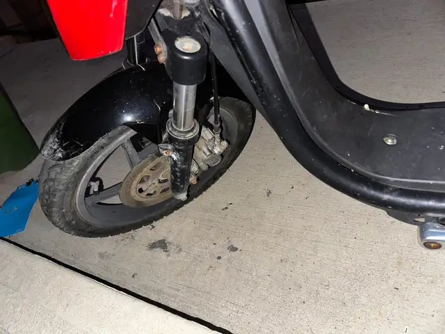 EMMO E-Bike Scooter (AS IS). Not working in eBike in City of Toronto - Image 2