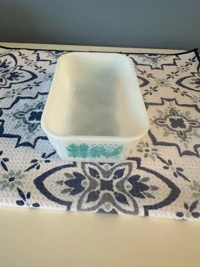 Vintage Pyrex 502 Amish Butterprint Refrigerator Dish 1.5 Pint, View more