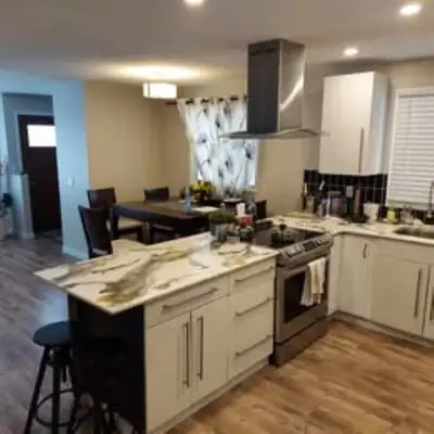 Bright and sunny beautiful 2 bedroom 1 bath main floor suite of a 4 level split house. It features a...