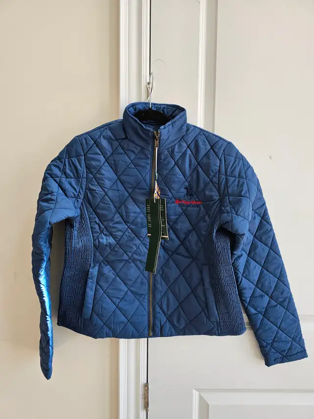 Women's quilted padded Puffer jacket, Polo Club, Size: M in Women's - Tops & Outerwear in Markham / York Region - Image 2