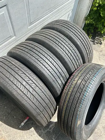 FIRM PRICE ! 400$ all 5 , tires have 280km ! NEW take off yokohama summer tires ! size : 245 70 18 a...
