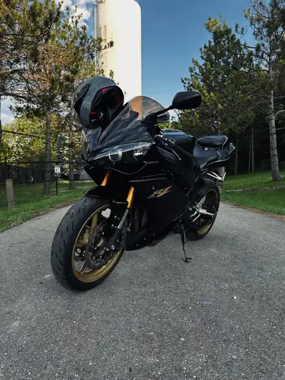 Owned since Feb/Mar 2025 1 Key Ownership in hand Full tightanium Akropovic exhaust Flush mounted tur...