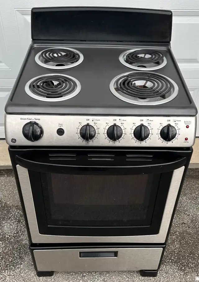 24” GE COIL TOP ELECTRIC STOVE STAINLESS STEEL APARTMENT SIZE  in Stoves, Ovens & Ranges in City of Toronto - Image 4
