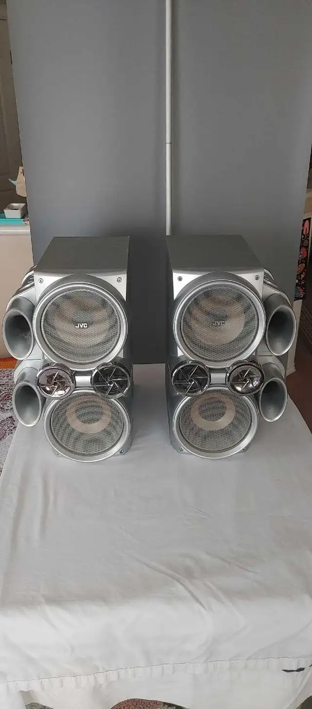 JVC SP-HXD7 Speaker System. in Speakers in Calgary - Image 3