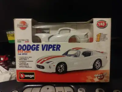 The kit Dodge Viper Easy to Assemble Metal Model Kit by Bburago 1/43rd Kit 49151 NIB The kit include...