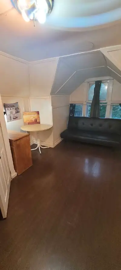Furnished studio