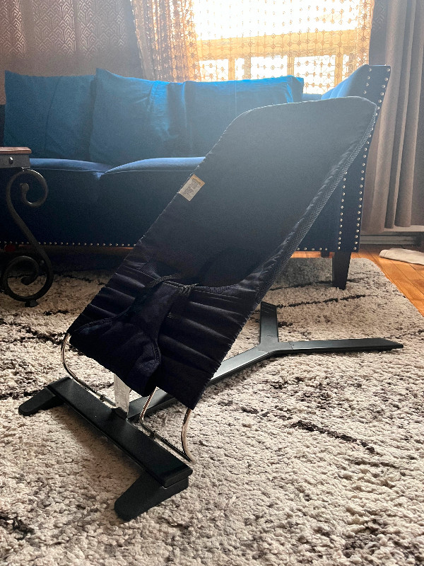 Brand new baby high-chair, swing, play-mat, reclining chair… dans Articles multiples  à Ville de Montréal - Image 2