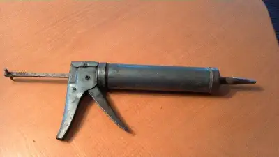 2 pistolets graisseur  (251021), View more