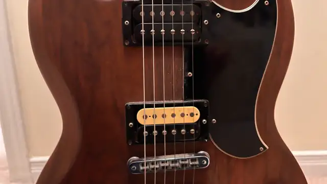 Gibson SG 1981 in Guitars in Ottawa - Image 3