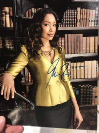 Suits TV show Gina Torres Signed 8x10 photo COA