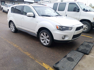 2012 Mitsubishi Outlander ES
