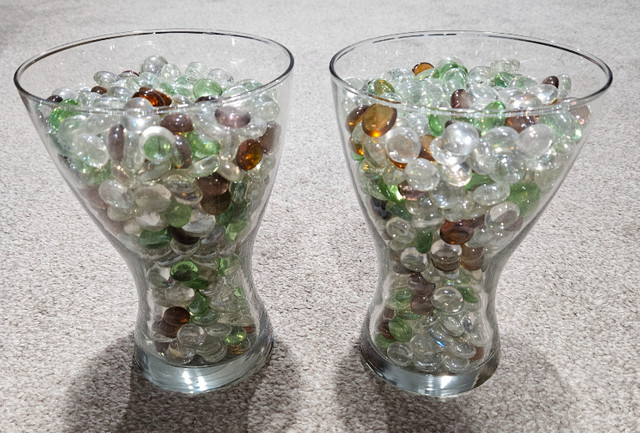 2 x Glass Vases w/ Glass Rocks in Home Décor & Accents in Sudbury