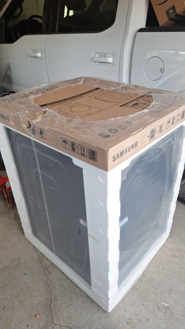 Samsung 7.5 cu ft. Platinum Electric Dryer with Steam Sanitize -63235014838019122