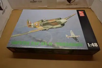 RAF Tomahawk by Hobby Craft-1:48 scale Hobby Craft HC 1452 - HC-040-A You are purchasing a New, open...