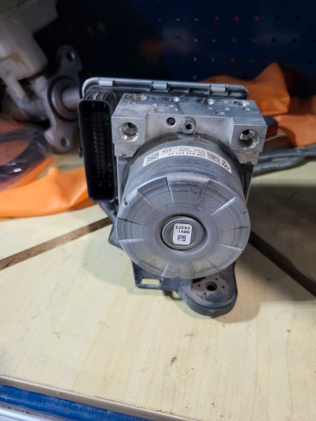 2016 volkswagen golf abs control module  in Other Parts & Accessories in Edmonton - Image 4