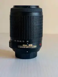 Nikon Nikkor AF-S DX VR 55-200mm F/4 5.6 ED Zoom Lens 