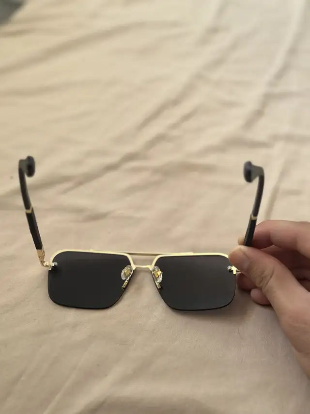 sunglasses for men in Men's in Oakville / Halton Region - Image 4