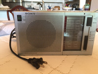 Vintage Sony Portable Radio  Model ICF-710W  AM/FM