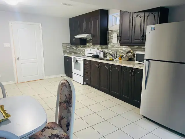 Room available for rent in sharing.