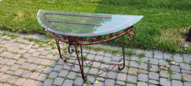 Metal Console Hallway Entry Glass Table in Other Tables in Markham / York Region