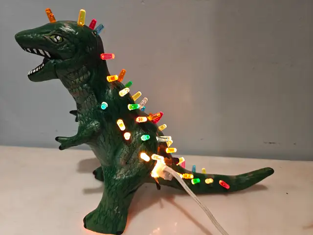 Christmas ceramic dinosaur dino lighted tabletop display in Arts & Collectibles in City of Toronto - Image 11