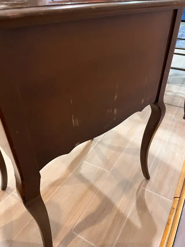French Provincial Side Table 15”x20”x26” Solid Wood Vintage in Other Tables in City of Toronto - Image 4