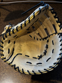 Rawlings R2G 13 inch first baseman’s glove