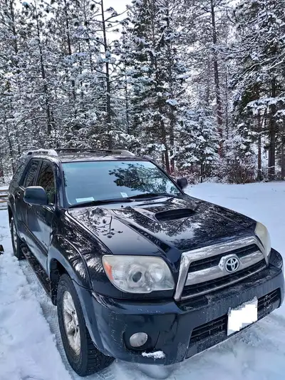 2008 Toyota 4Runner Sport 4WD V6, priced to sell quickly. Bought 2 years ago in the Kootenays, been...