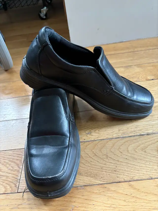 Boys dress shoes  in Kids & Youth in Oshawa / Durham Region - Image 2