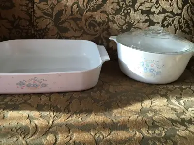 Corningware 3 Piece Set Large Lasagna/Open Roaster Pan Large 2.5 L Pot with Lid 401 & Weston Rd area...