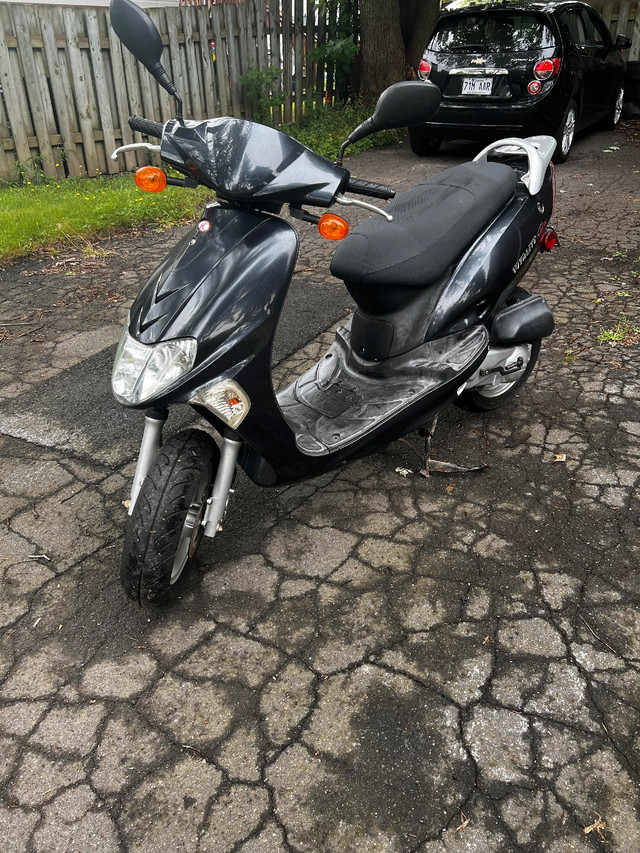 Scooter Kymco Vitality 50cc 4t 2007 dans Scooters et minimotos  à Longueuil/Rive Sud - Image 4