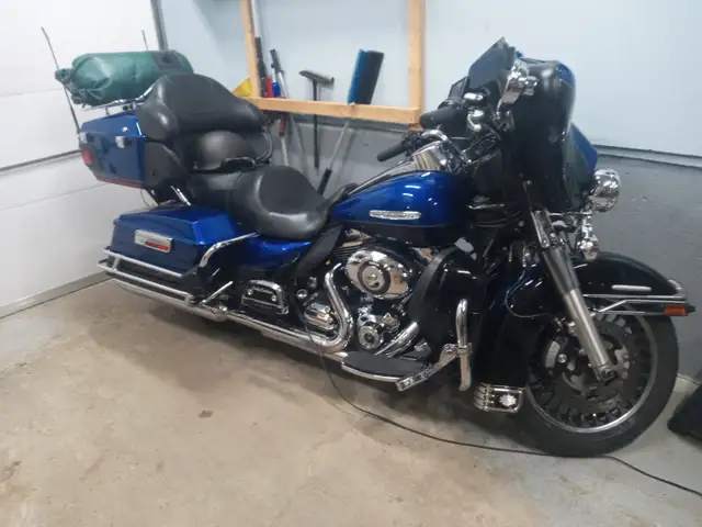 moto harley-davidson in Touring in Saint-Jean-sur-Richelieu - Image 2