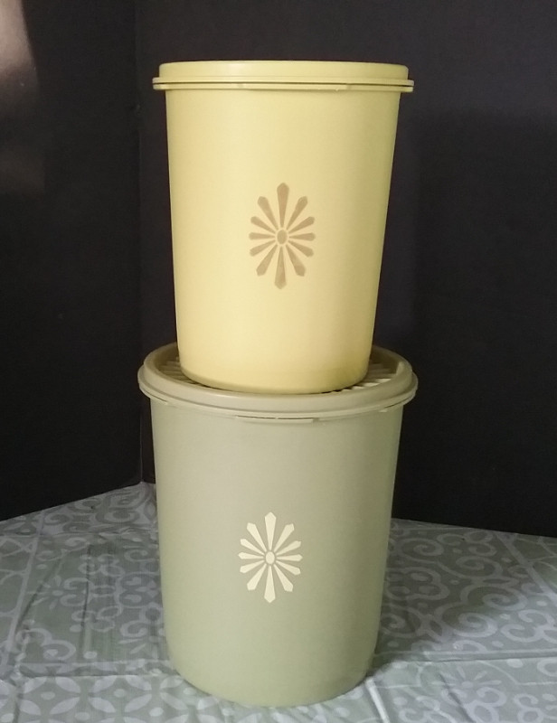 Vintage Tupperware - 2 Cannisters With Lids  (Yellow & Green) in Kitchen & Dining Wares in Oshawa / Durham Region