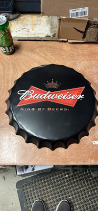 Budweiser beer 16 inch tin sign bottle cap 